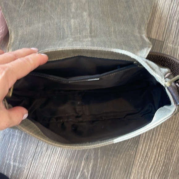 Yurena Shoulder Bag Italy Saddle Satchel Leather Textured Fur Taupe Denim Italy - Picture 7 of 9